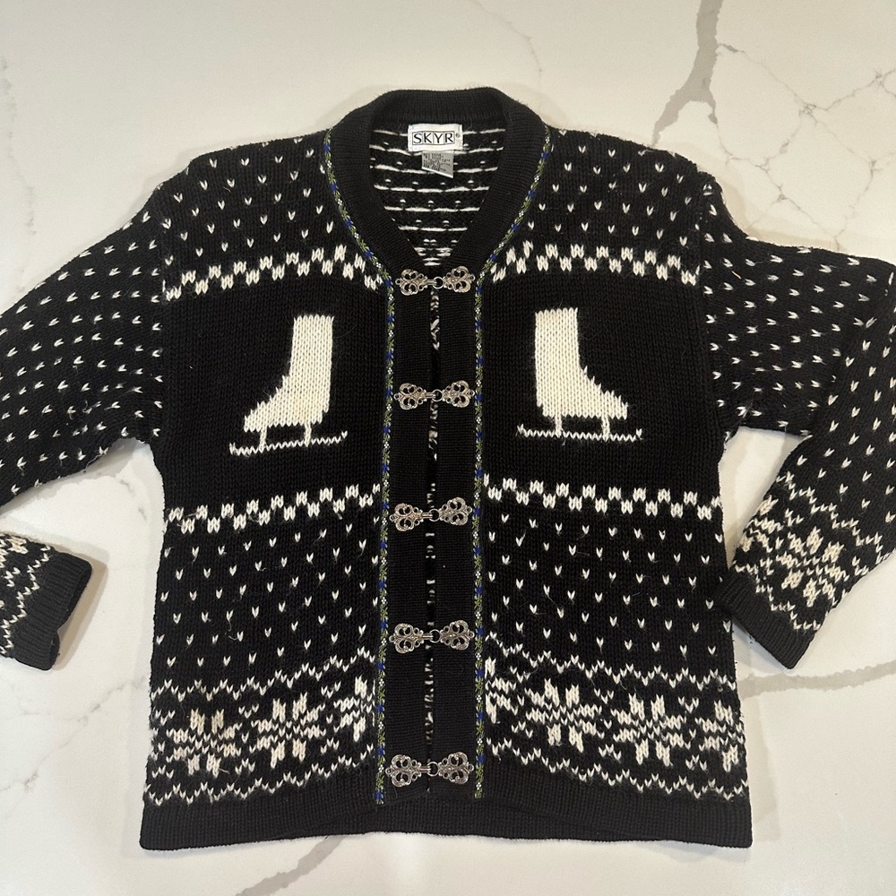 Skyr Winter Cardigan-Ice Skates-Size Medium 10/12